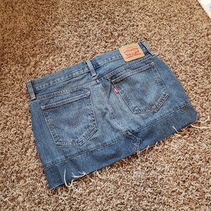 Levi's • vintage denim skirt